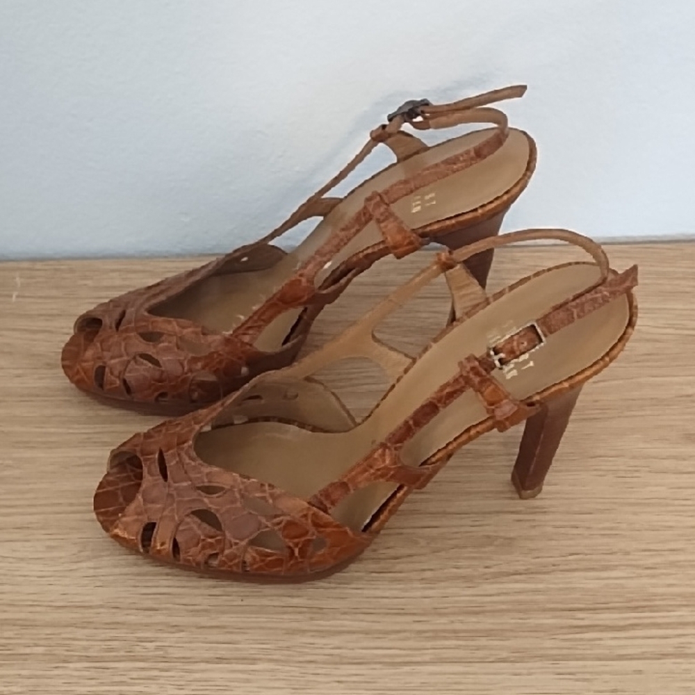 Stuart Weitzman Tan Heeled Sandals